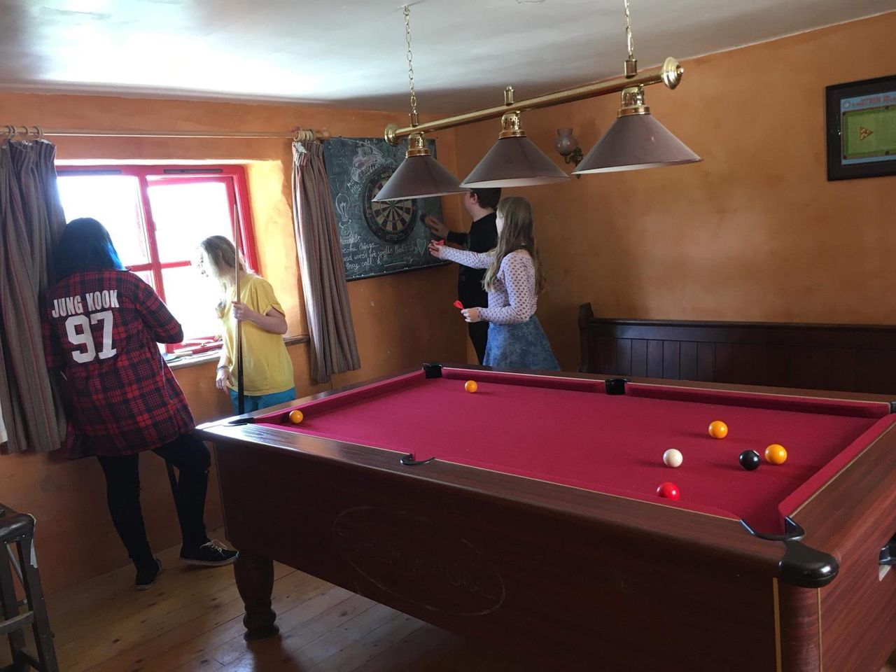 Robin's Realm - the affordable Welsh veggie countryside retreat