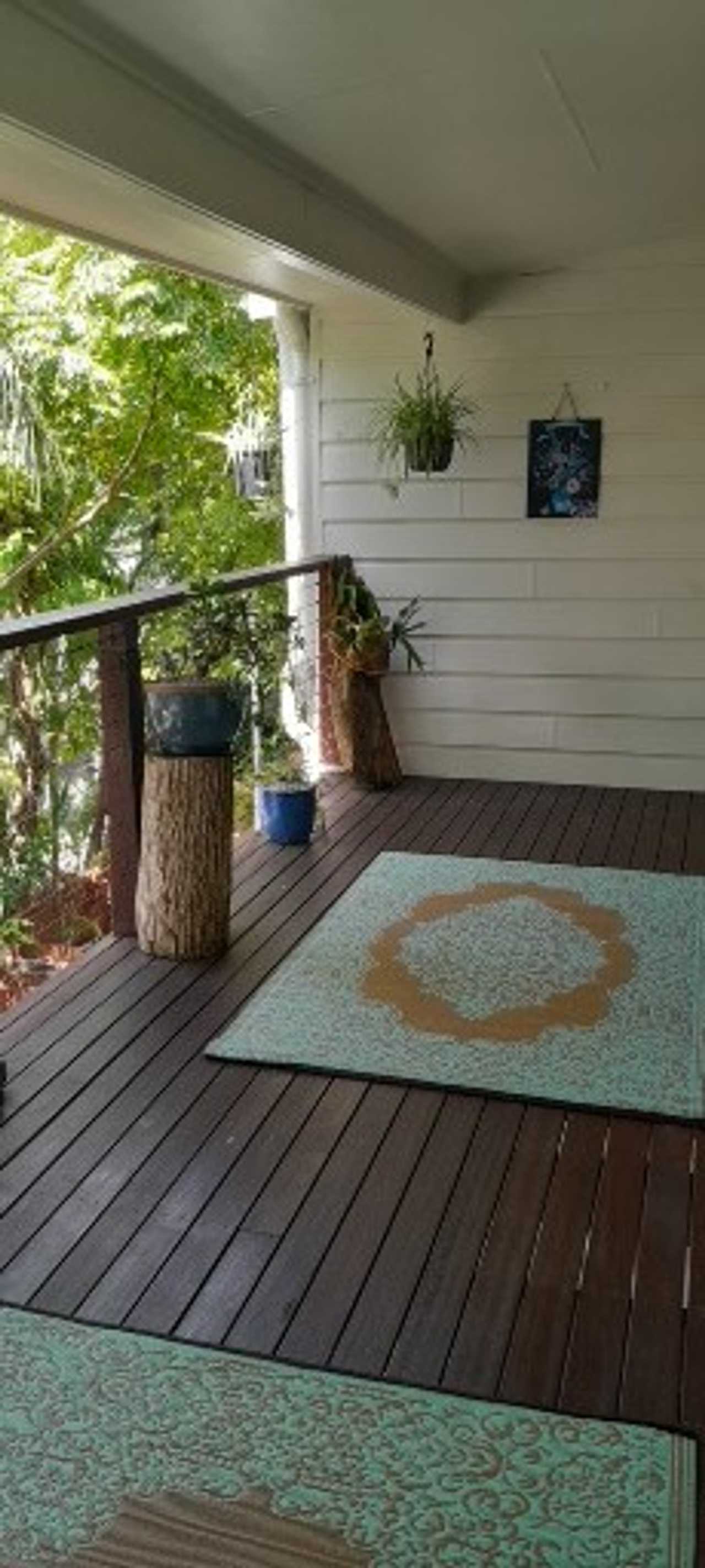 First floor room with balcony and Pacific ocean breeze in sought after location.