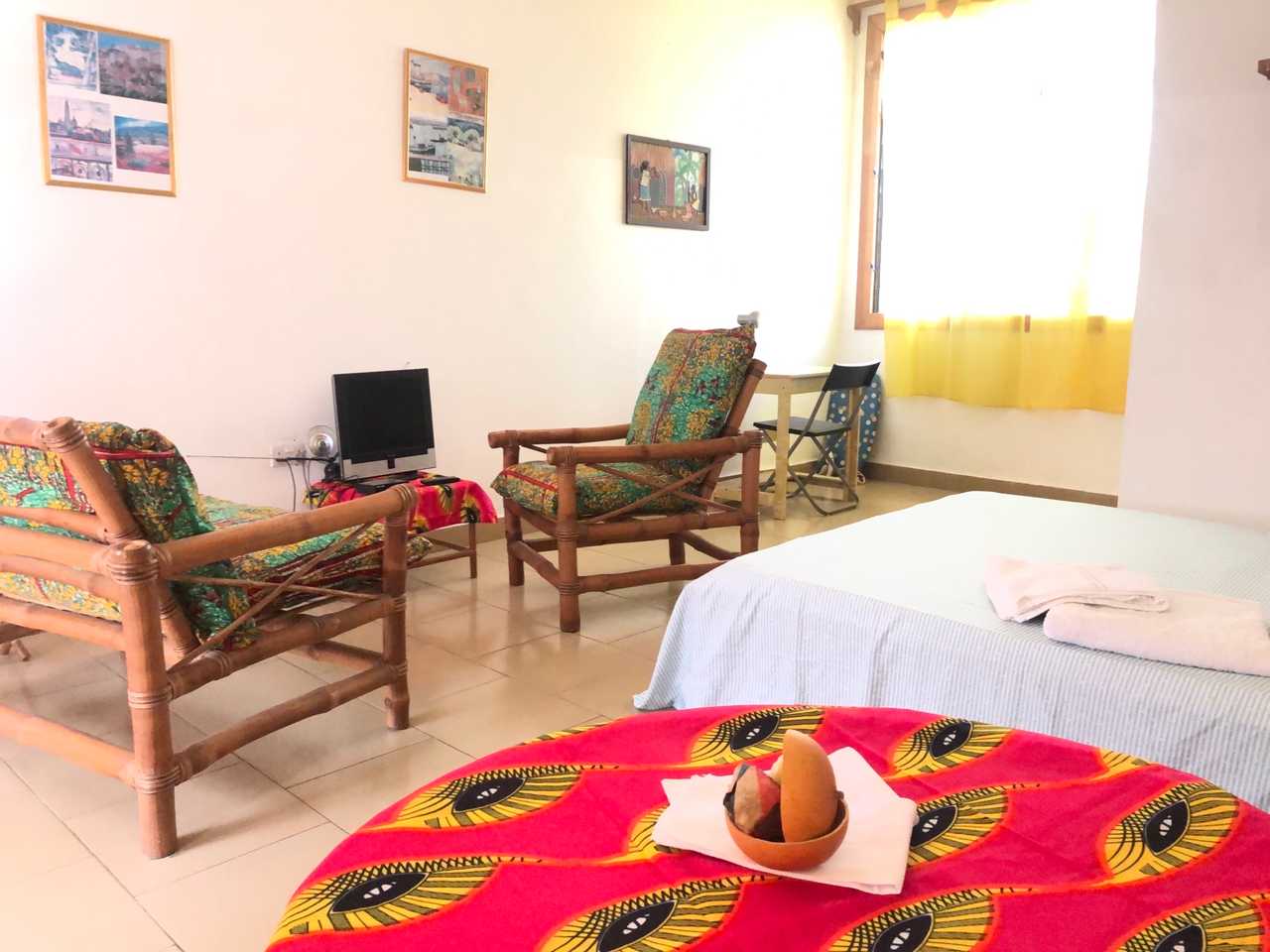 Vegan Garden Apartments in the green suburbs of Accra, Ghana & Airport Pickup! 