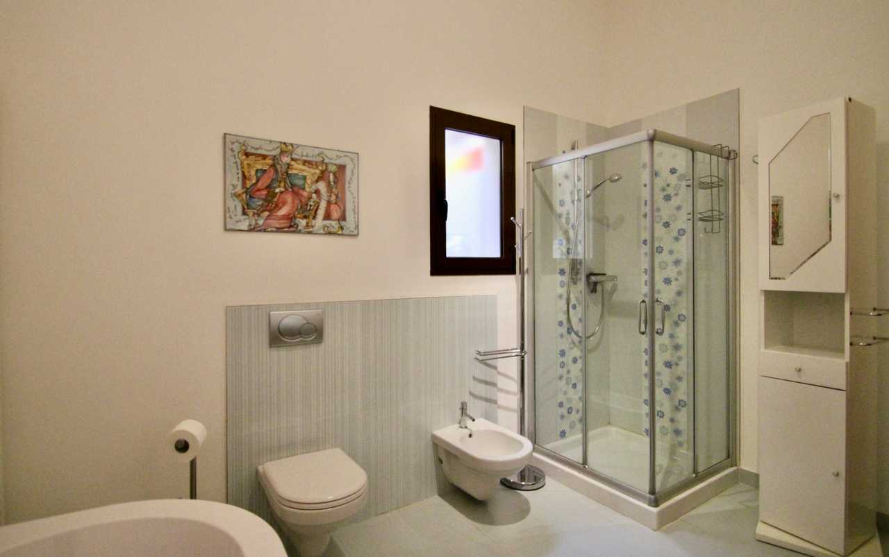 Luxury villa in midst of an ancient olive grove, ideal for families