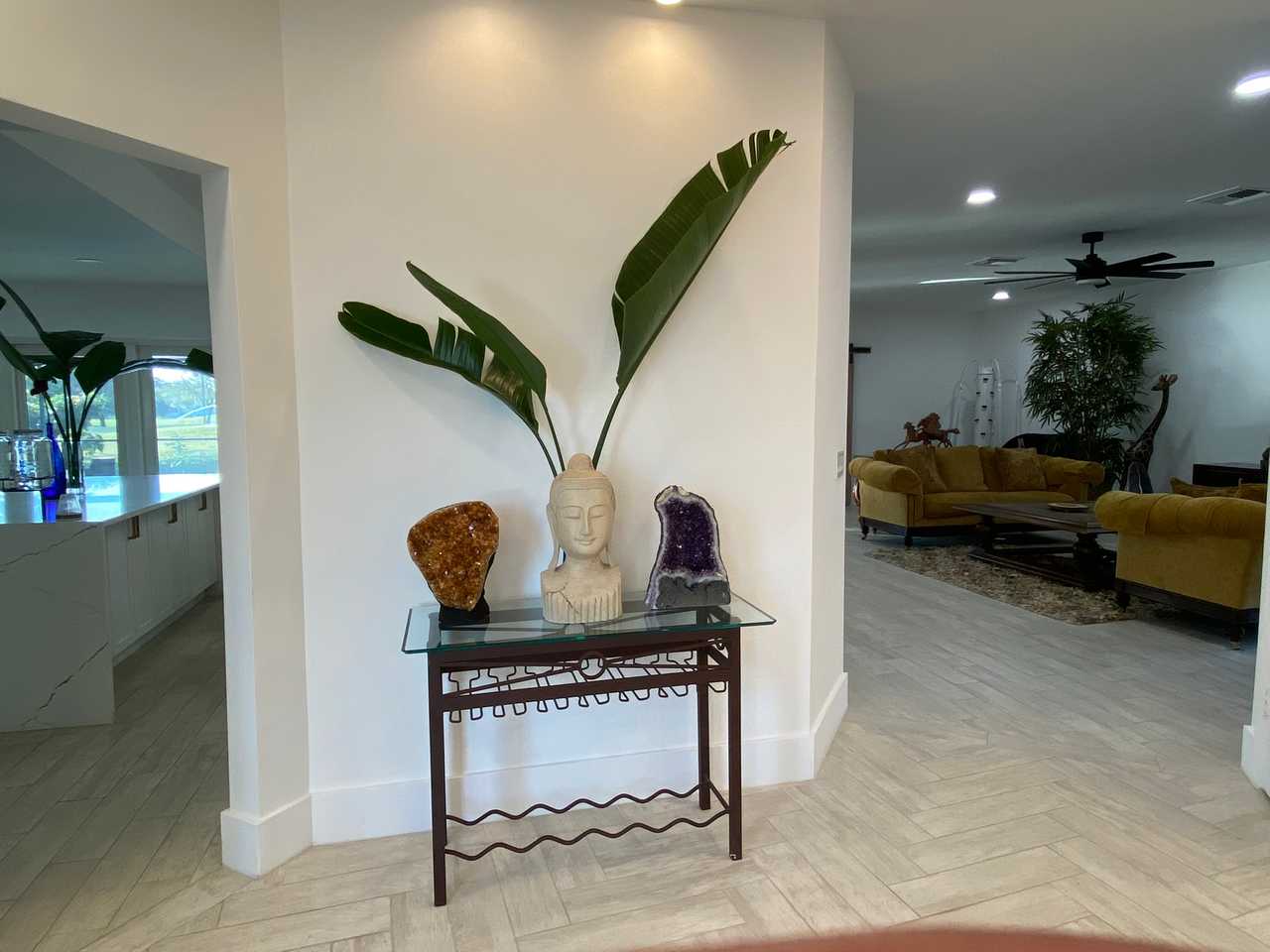 Private Room in Tropical Vegan Oasis FREE Parking and WIFI