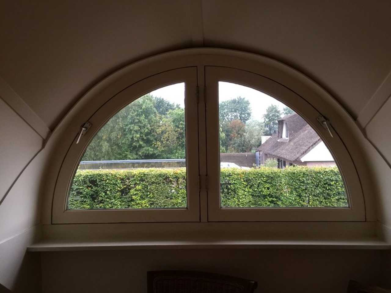 Cozy and Peaceful Thatched Roof Guesthouse of 1880's Farmhouse near Amsterdam!