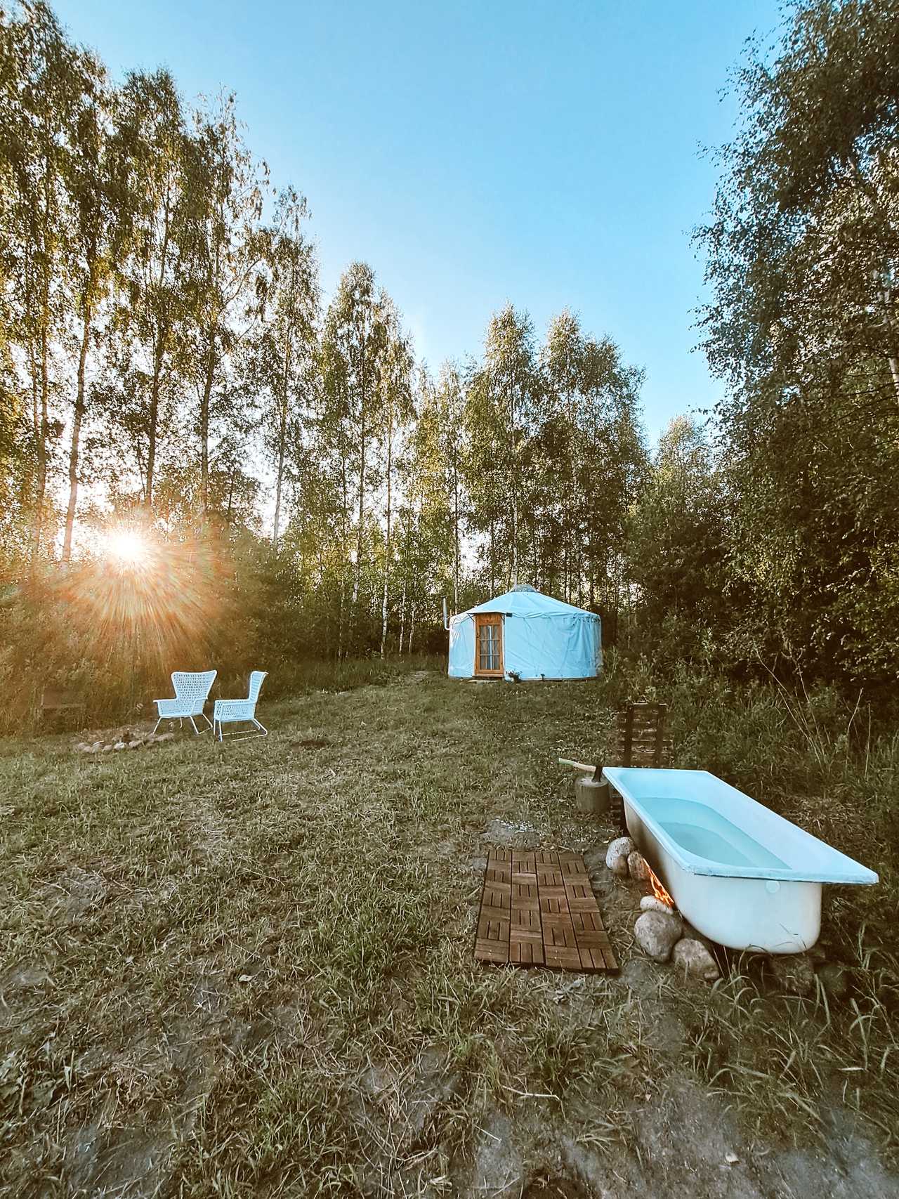 Romantic glamping yurt Purvs with wild outdoor bath