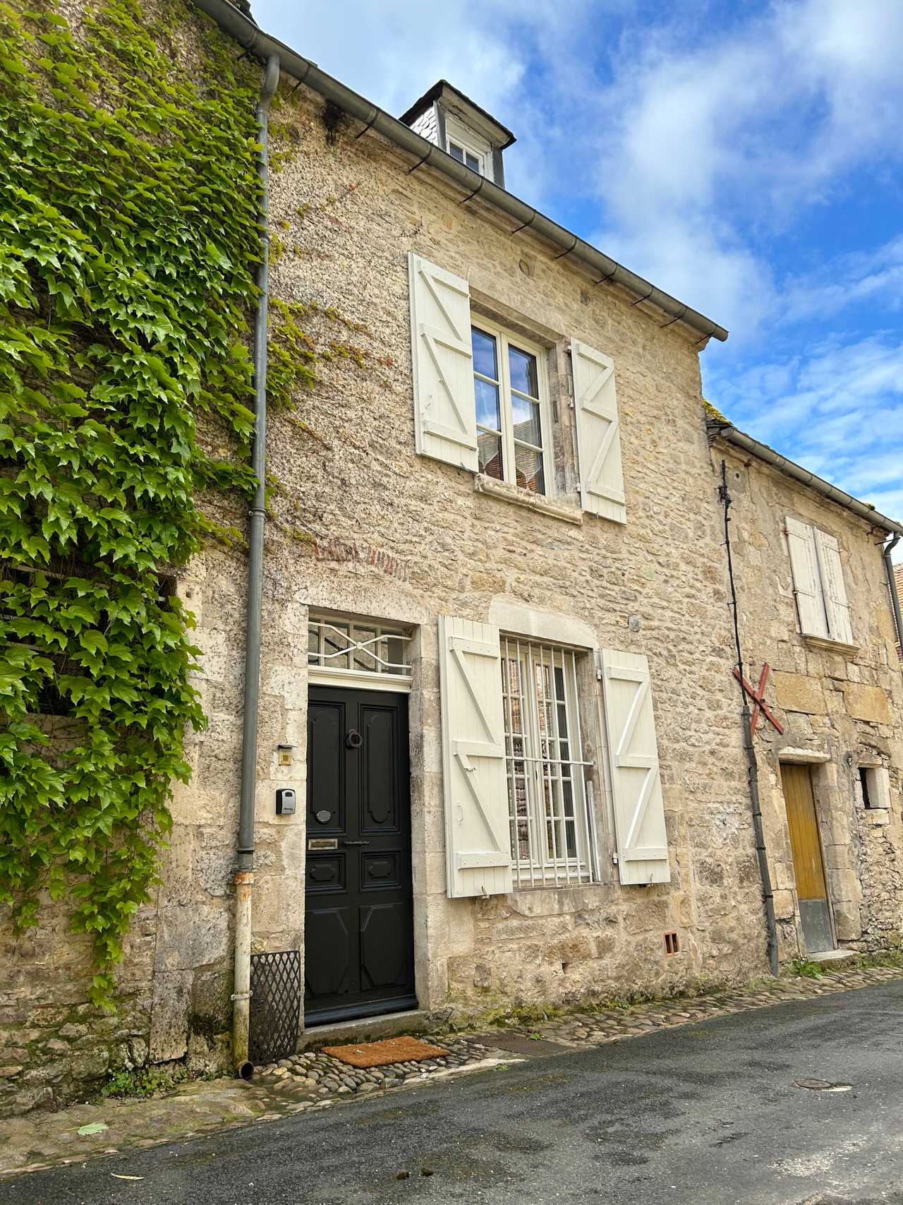 Luxury 18th-century 3* maison de charme in a French Plus Beaux medieval village