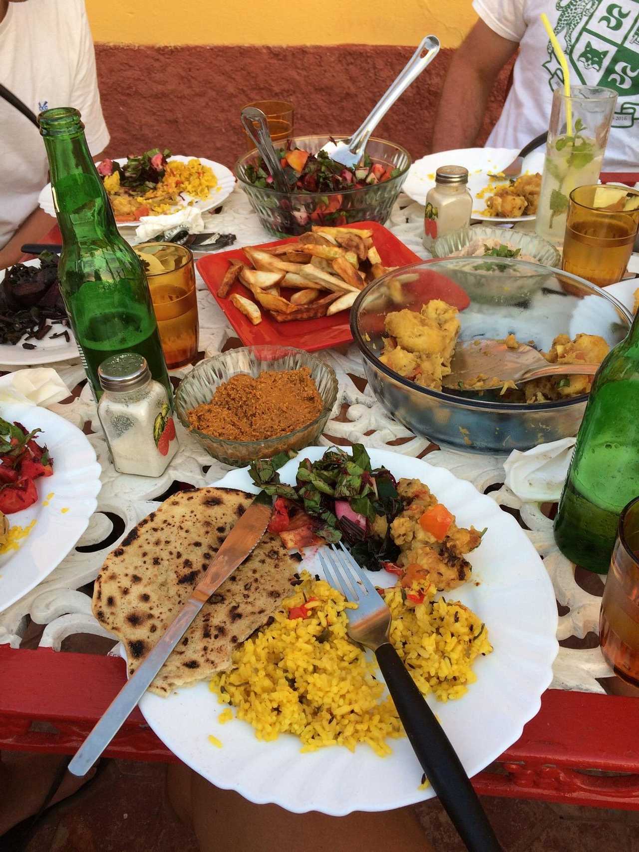 Friendly Family Run, Centrally Located Hostel with Sea Views & Home-Cooked Meals