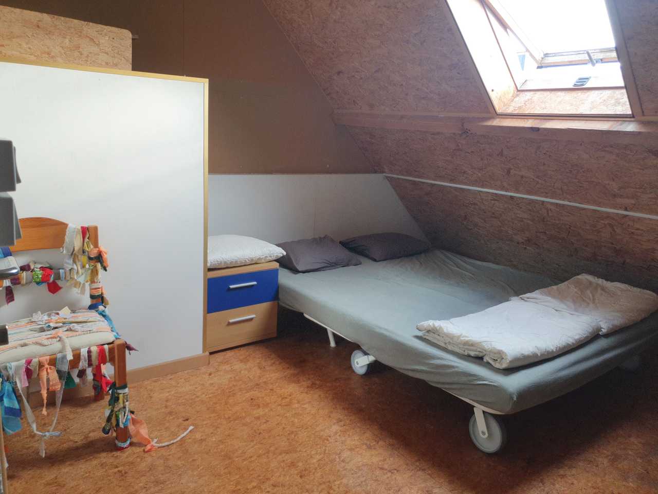 basic private room in urban house.