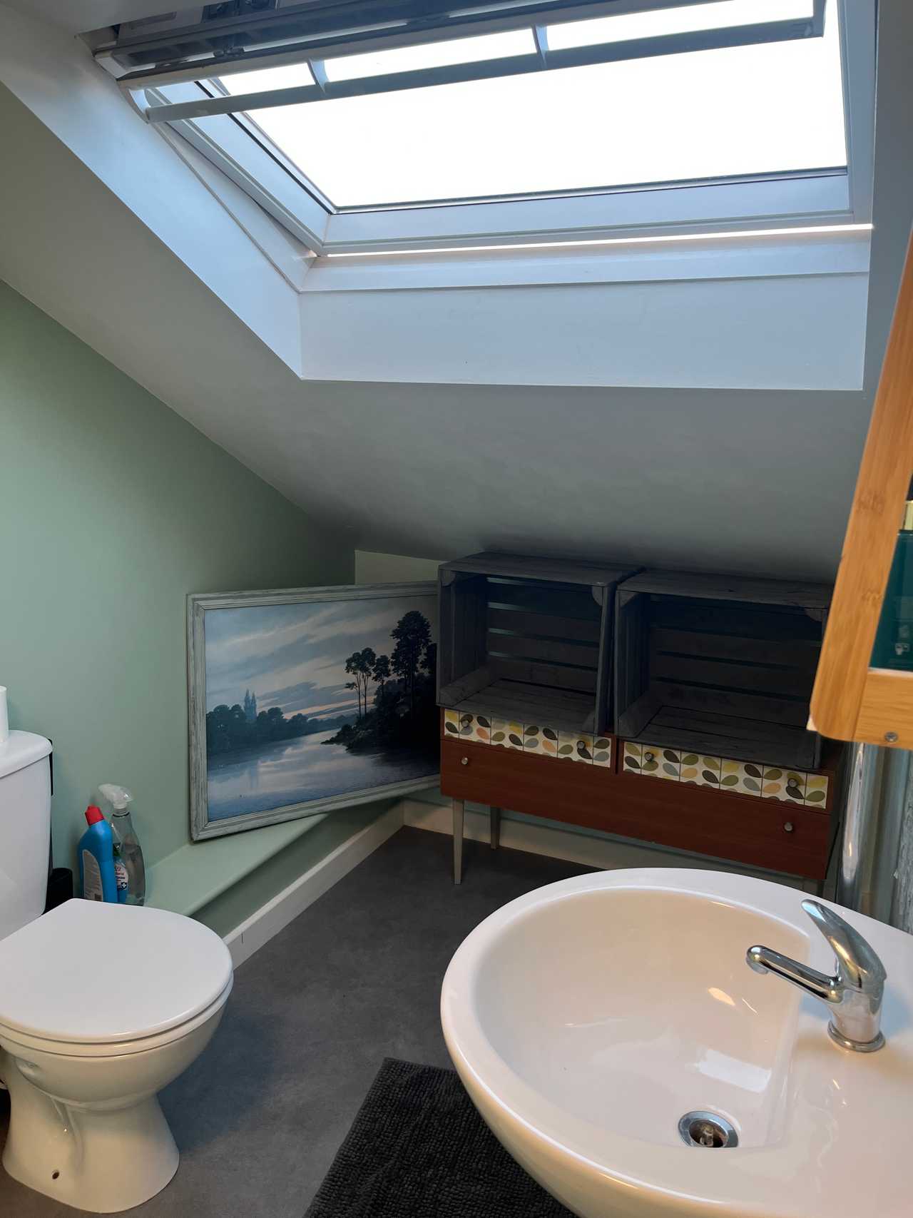 Our Hove Hideaway 🌱 A Cosy Plant-Based Retreat by the Sea | Private Top Floor