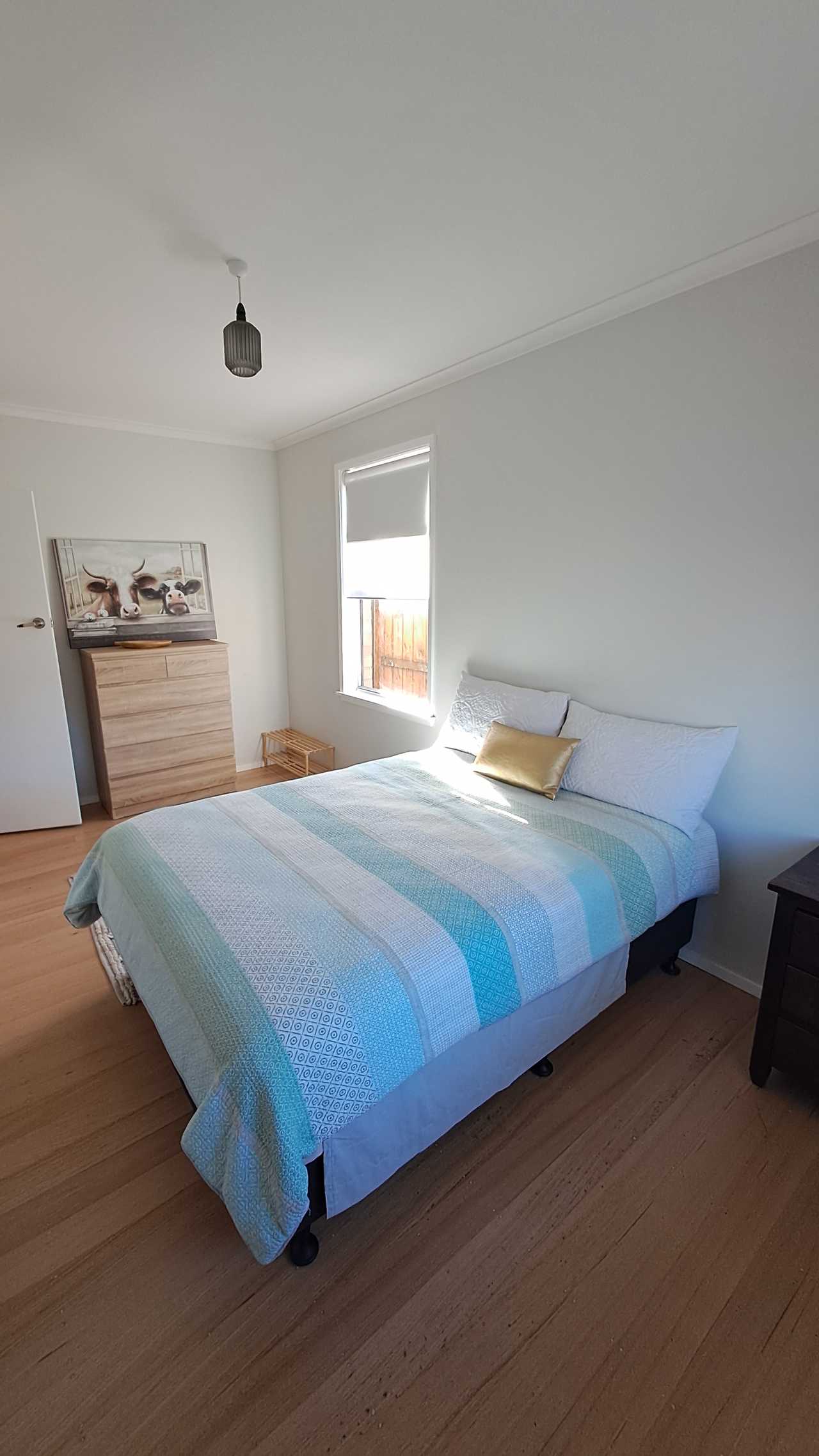 A lovely home with your own room & ensuite. In a peaceful & relaxing atmosphere.
