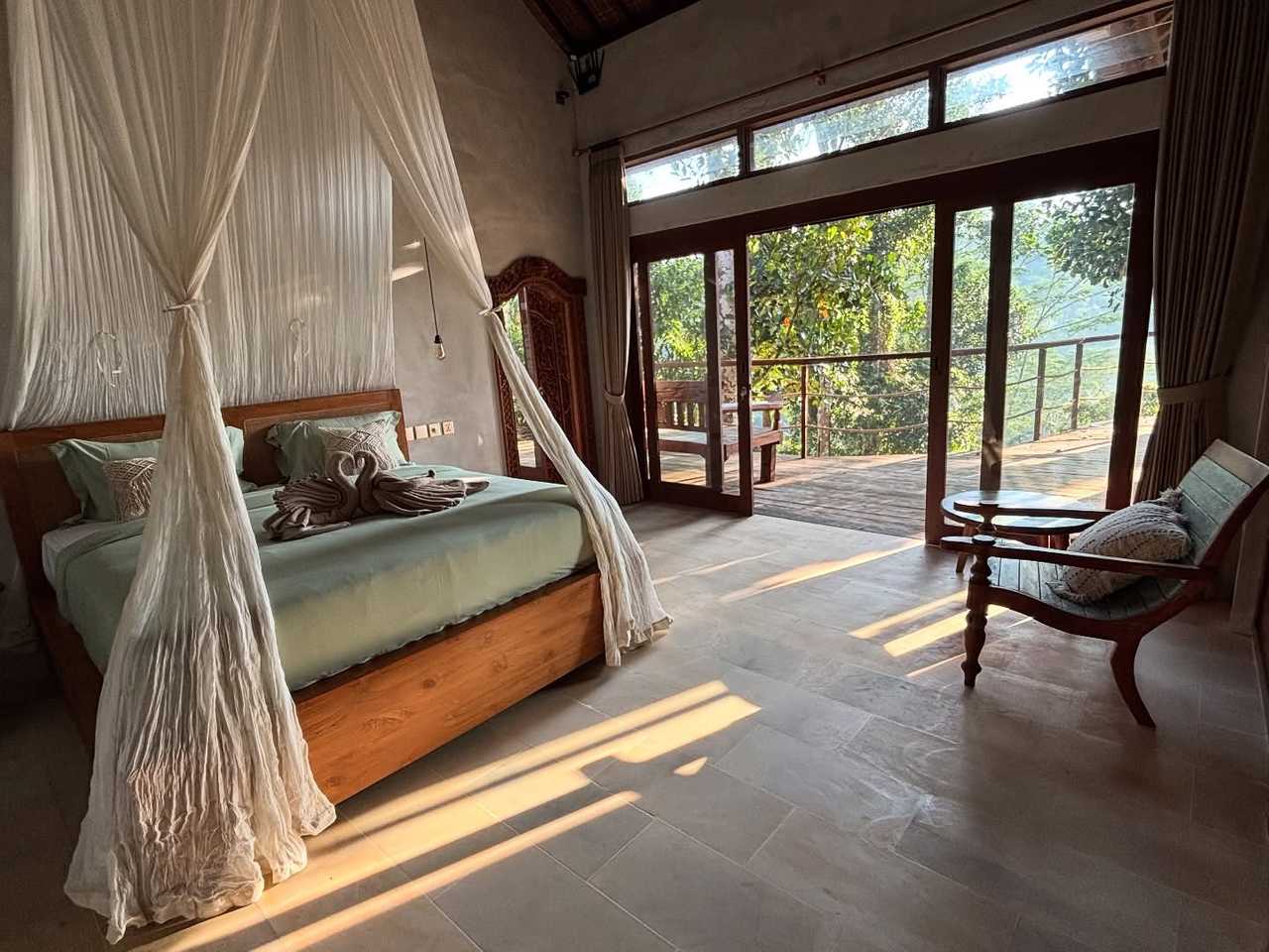 Harmony Hill - Fully vegan nature retreat w private jungle pool & valley views