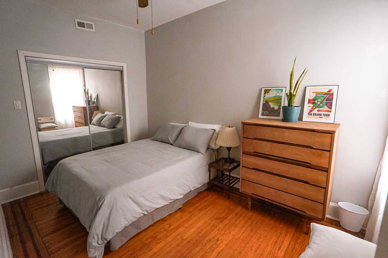 Cozy Port Richmond Room, Steps from a Large Park 