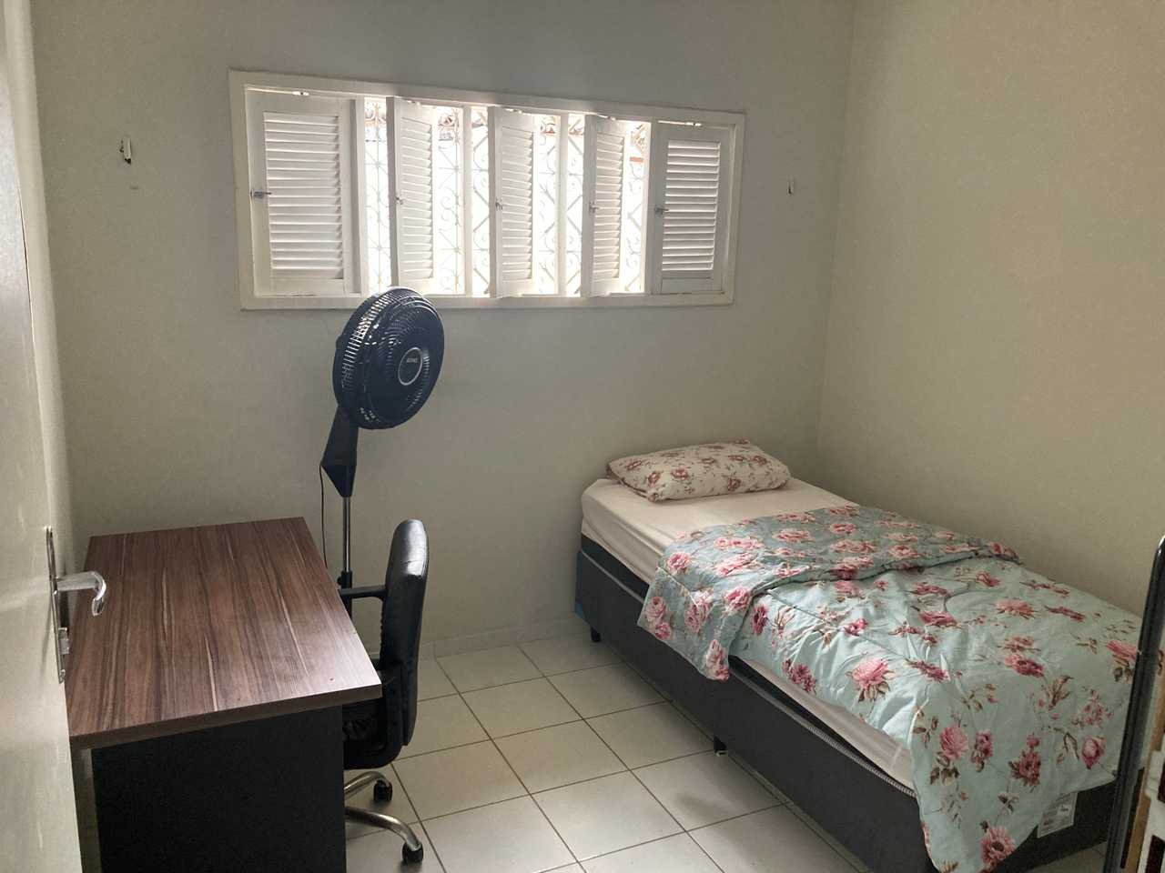 Cozy room about 10min walk from the beach 