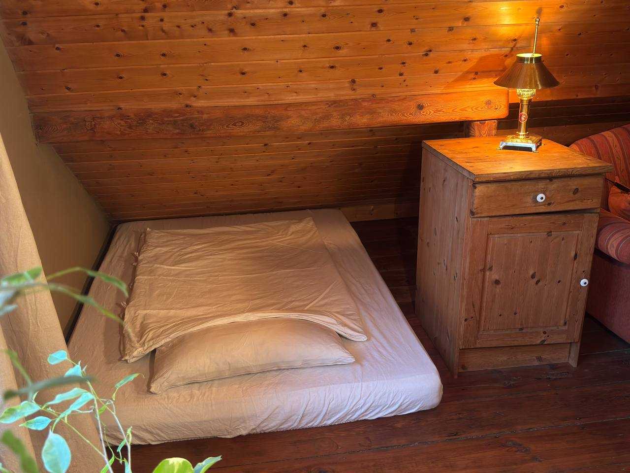 Ökohostel für Vegetarier,  wohnen mit Gleichgesinnten auf drei Ebenen.