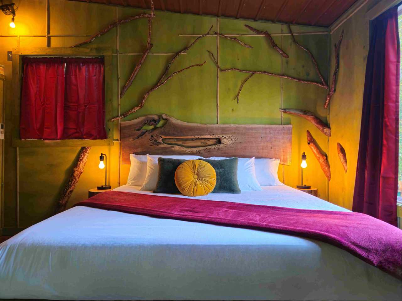 Sculptor's Art Bungalow Hocking Hills - Adults-Only Private Nature Sanctuary