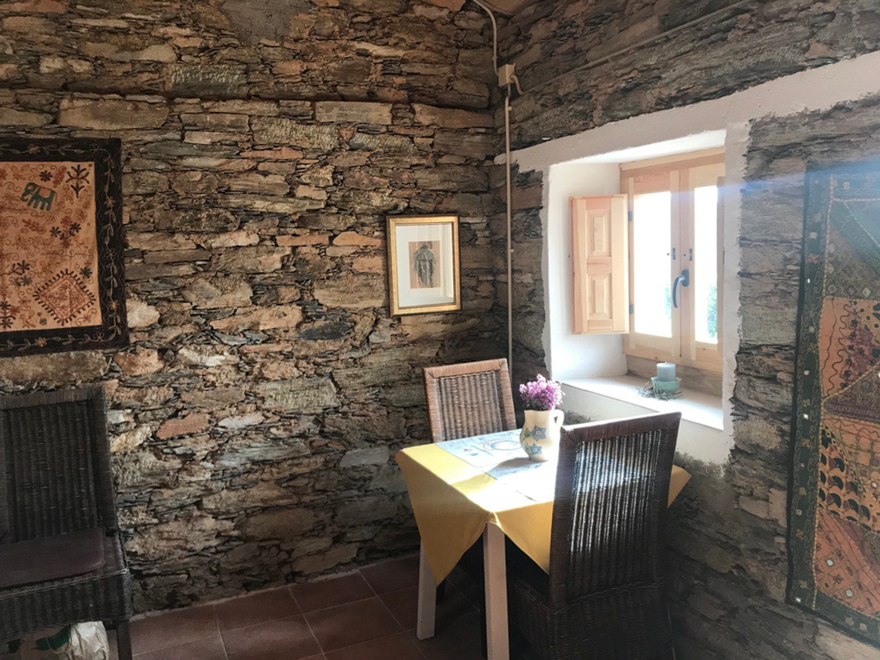 Alem do Vale - Let your gaze lift you Beyond the Vale in our quiet mountain home