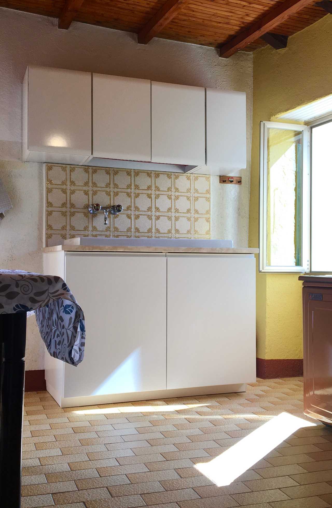 Escape to Tranquility in a Romantic Woodland Retreat for 2