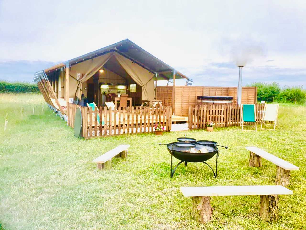 Vegan Glamping in Cambridgeshire. Stay at the Uk's first vegan glamping site.