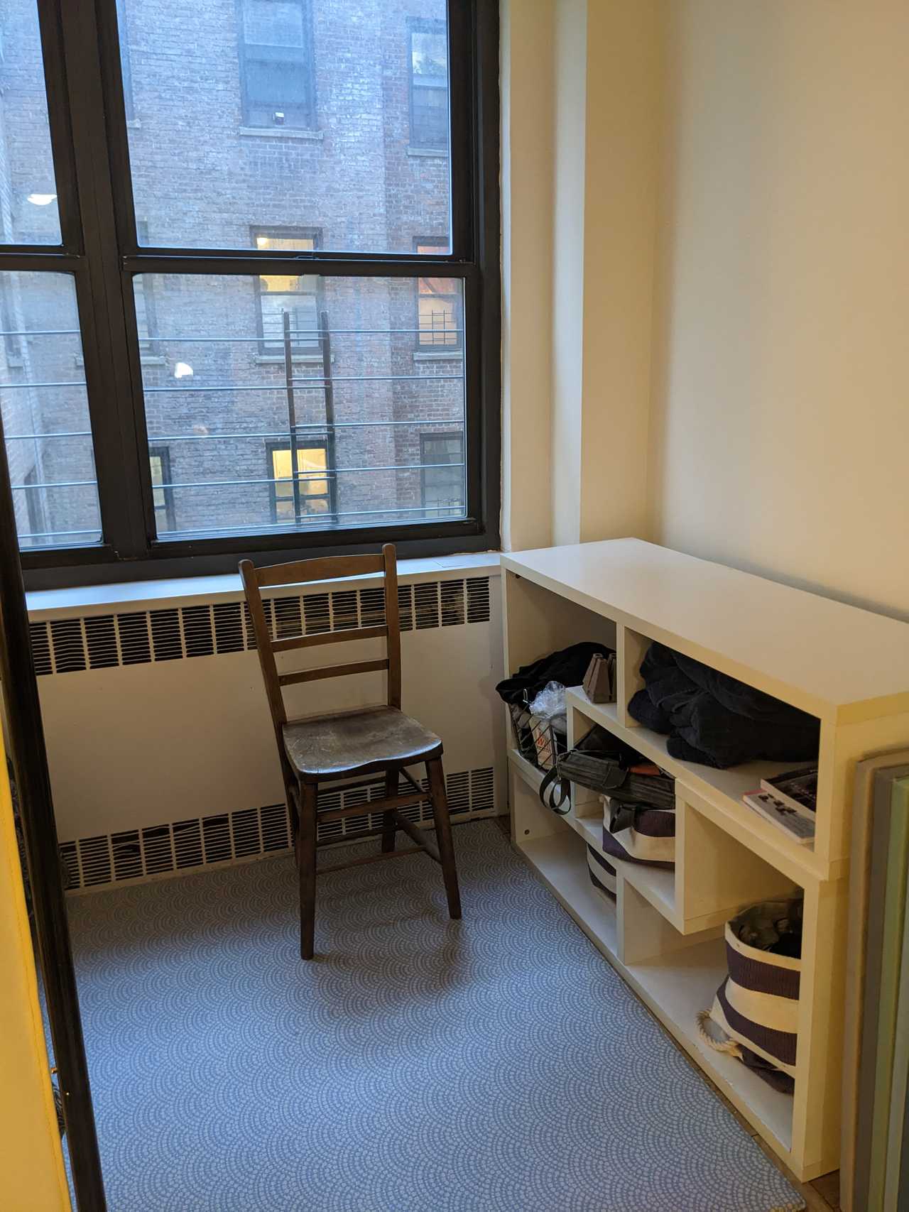Sunny space in a fully vegan, conveniently located, child-centered apartment