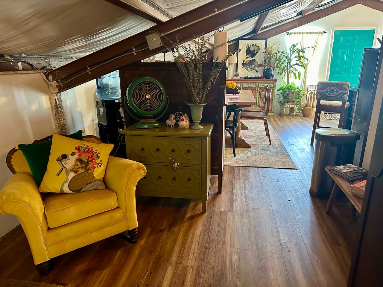 Barn Bunkhouse with Upper Deck & Sunset Views of the Sanctuary