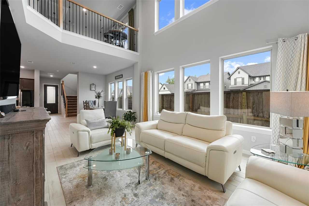 Quiet Suburban Luxury 
