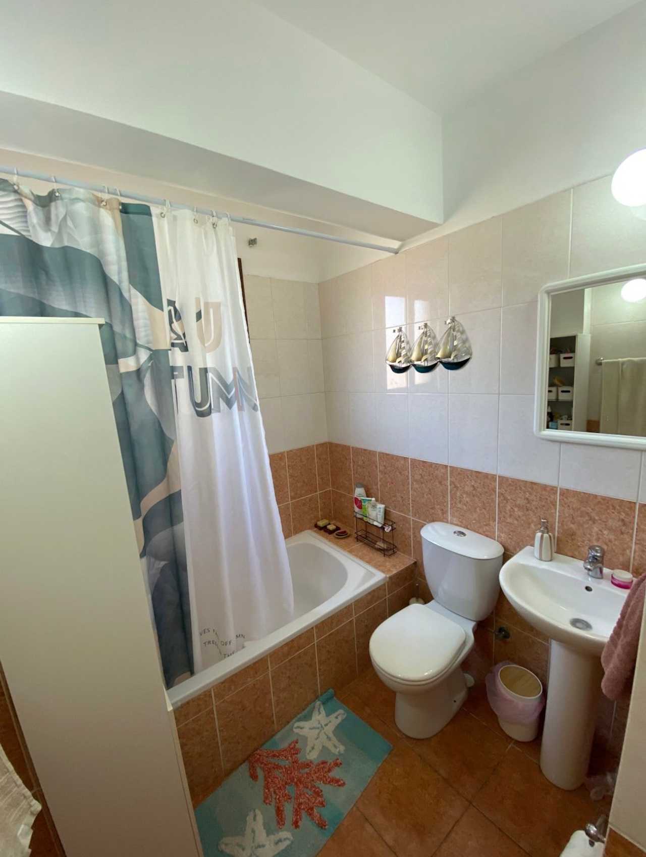 Gorgeous Old Town Apartment 150m from the Beach for Cyprus cat lovers!