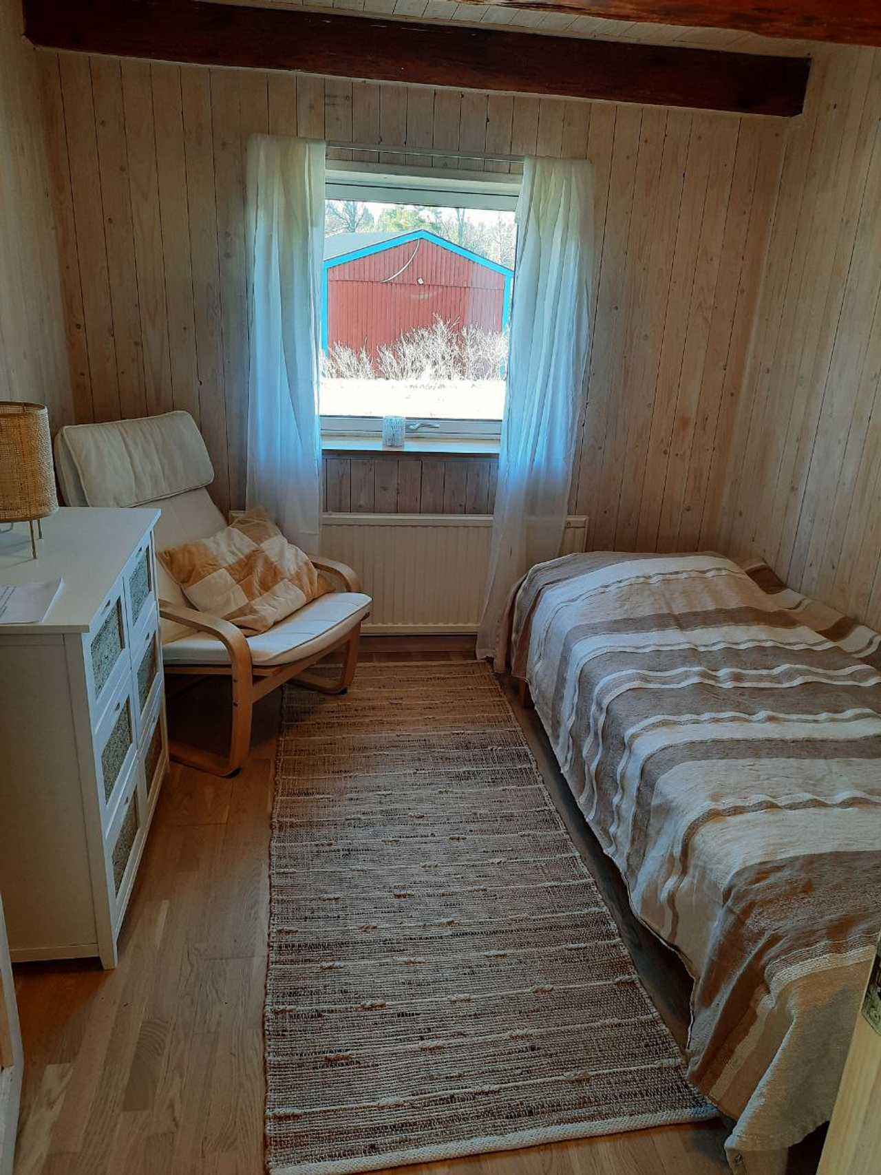 Cozy room for one i the vegetarian and spiritual eco-village  close to Järna