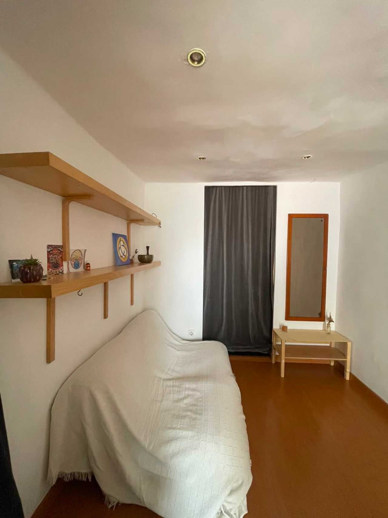 Sunny Bohemian Studio • 5 Minutes to the Beach • Poblenou, Barcelona