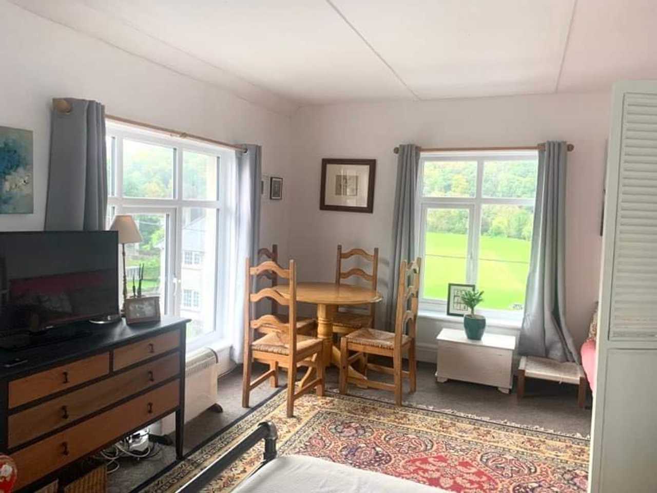 Light and airy penthouse apartment in Welsh village Centre