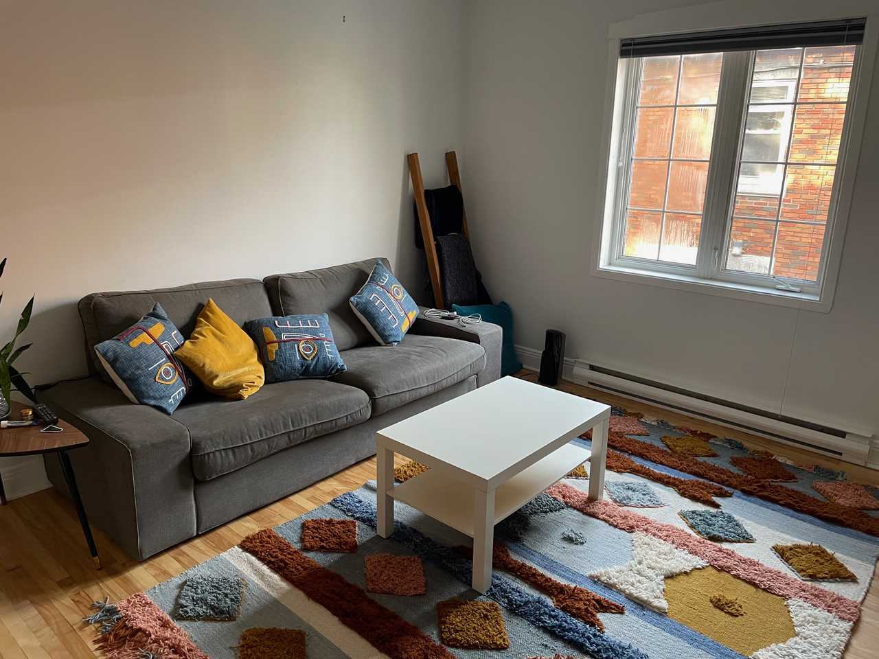 Large apartment in Sud-Oust Montreal.