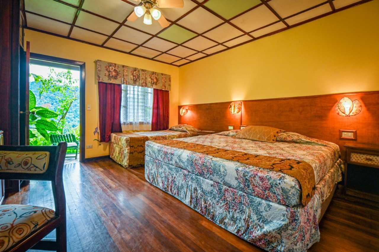 Lands in love hotel & forest resort 