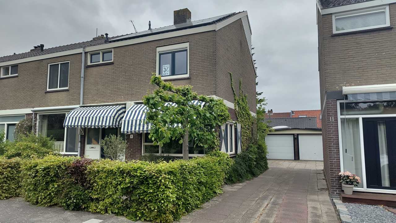 Village family home with a lovely garden