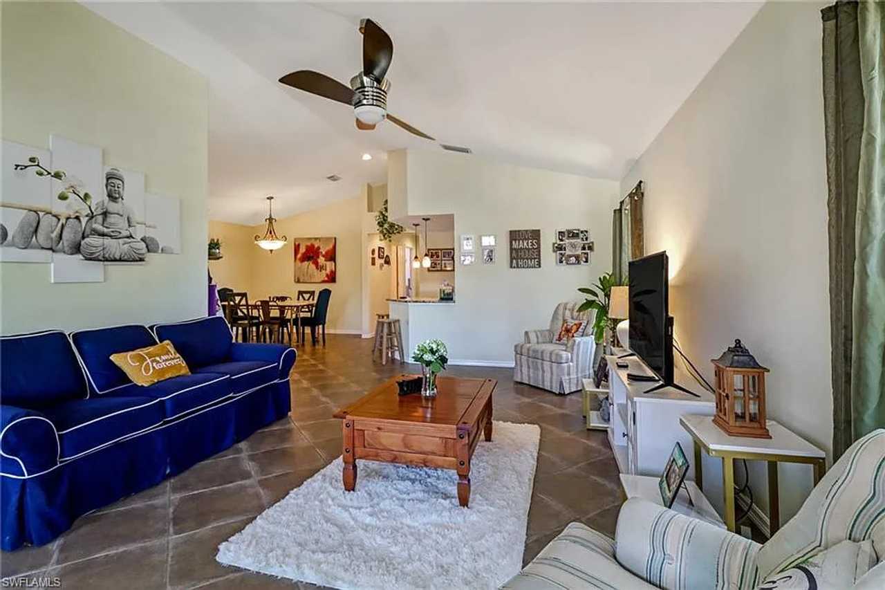Spacious 3 Bed Condo in Paradise - Naples, FL!! Close to the Beach 🏖 
