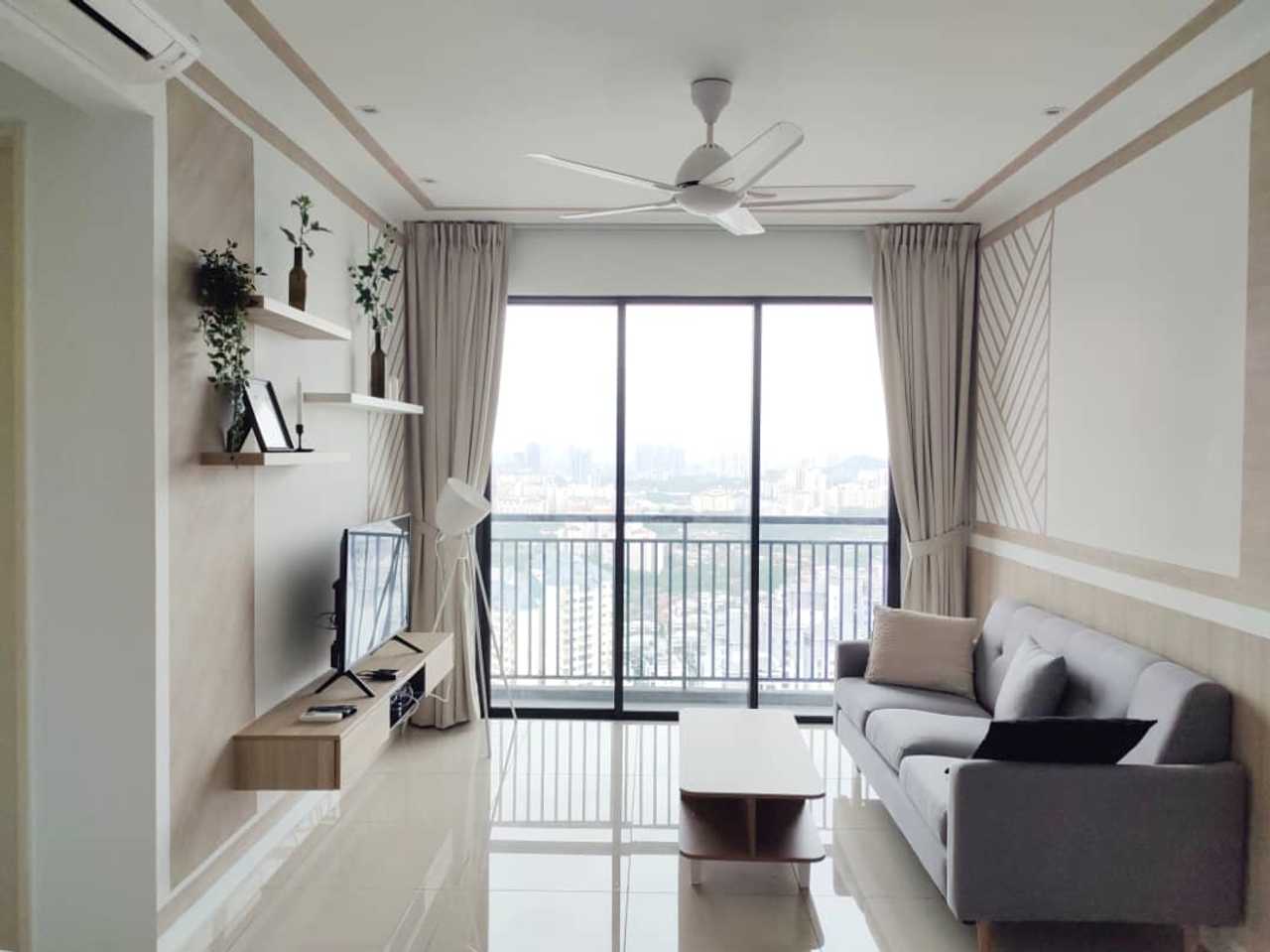 Peaceful home with city view