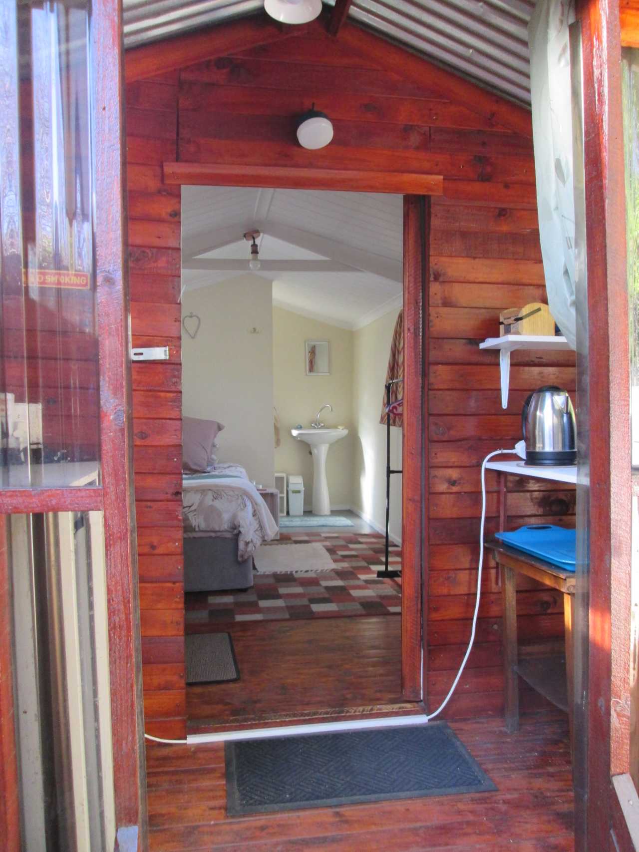 Bodhi Hut - a safe space for vegans and spiritual travellers