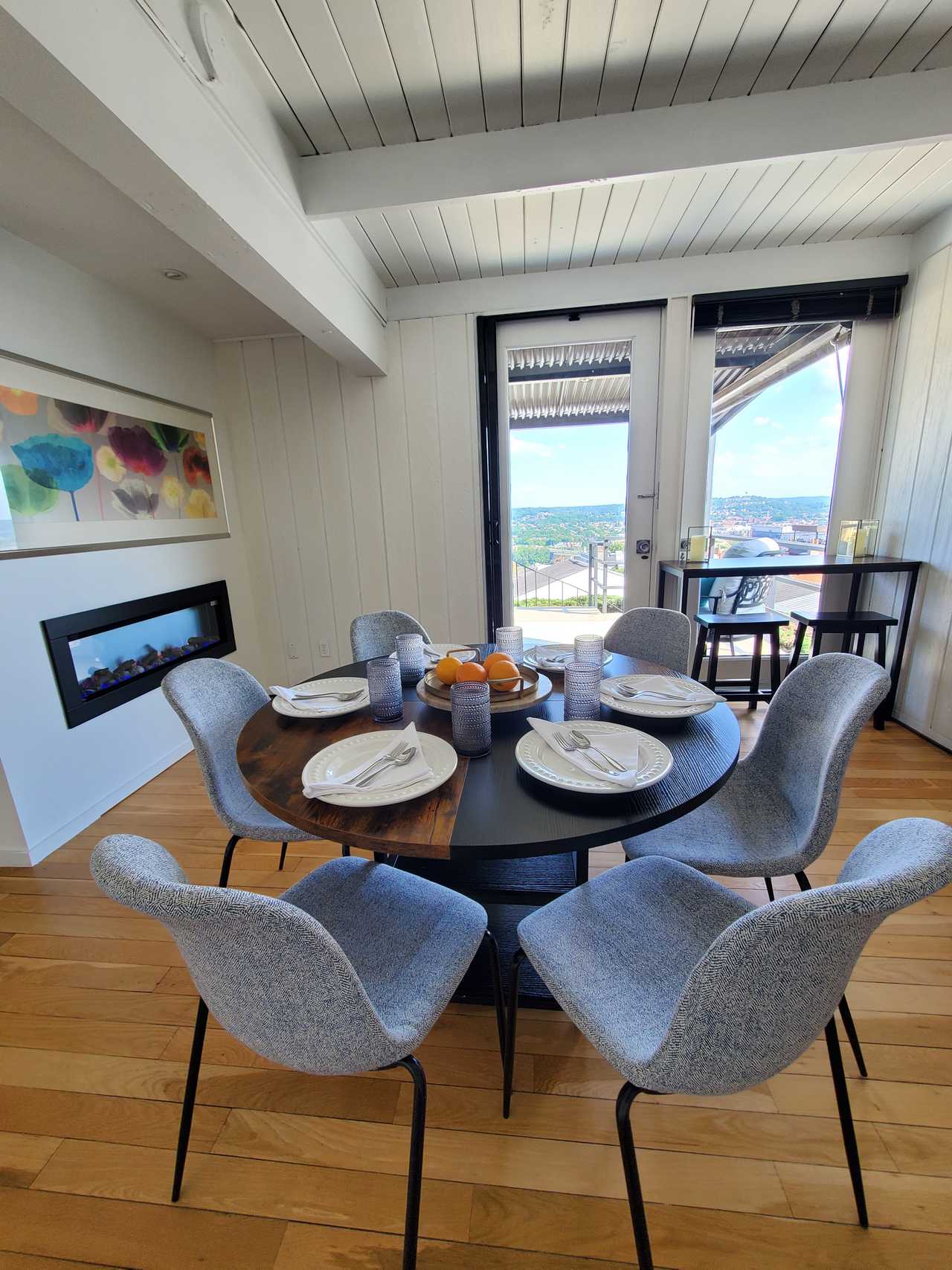 Mt. Adams Garden Villa Lookout - 4BR, 3Bath, Hot Tub, Balcony, Deck, Billiards
