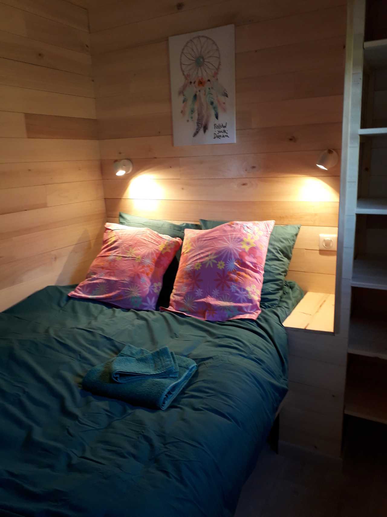 Cosy bungalow in nature in Dordogne la Roulotte de Naturospirit 