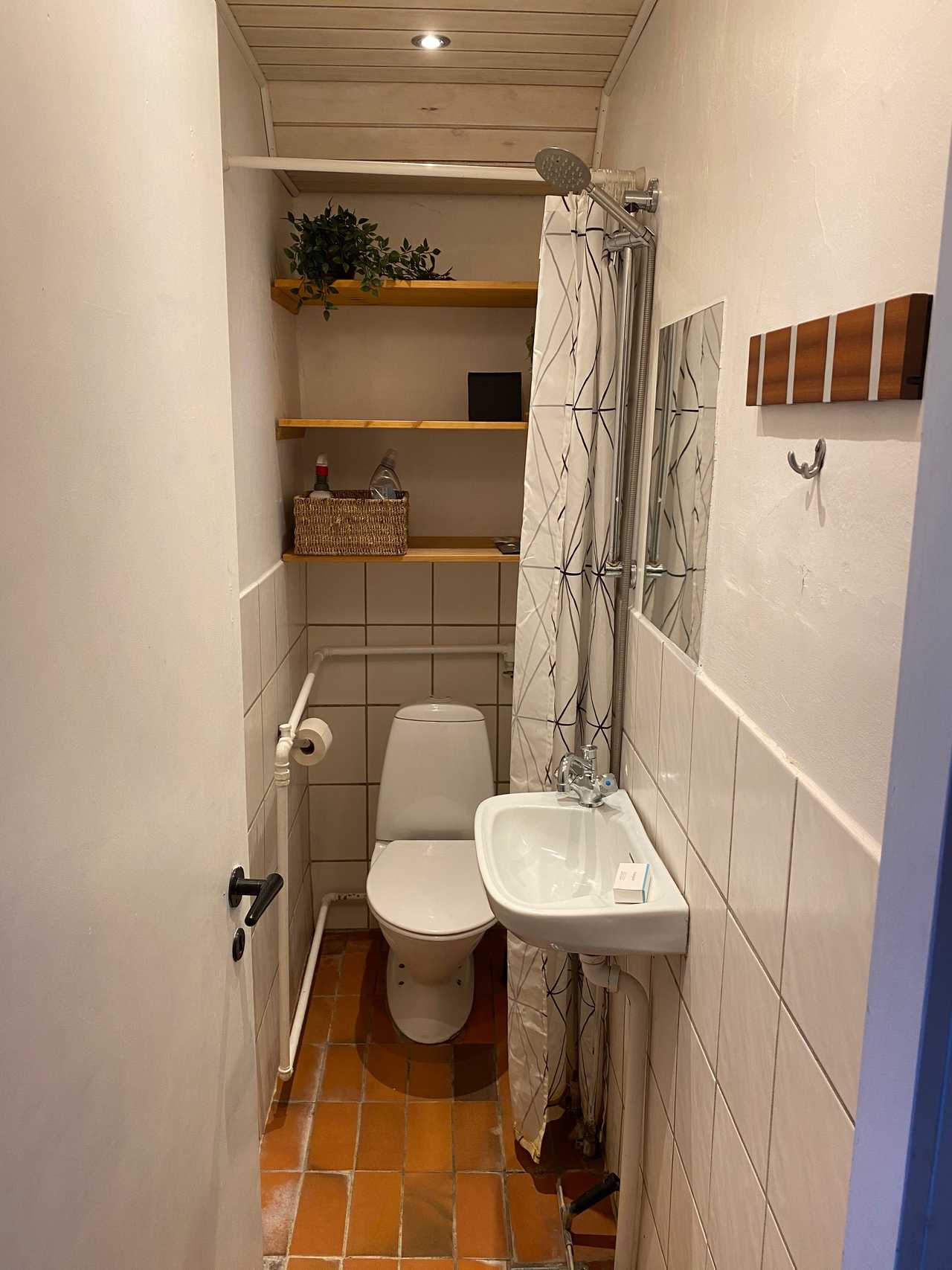 Studio in center city by Kings Garden.