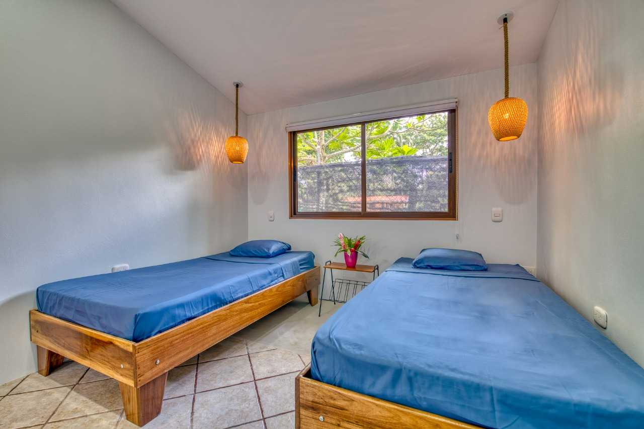 Oceanfront House with AC & Wifi @ Cocles Beachbreak