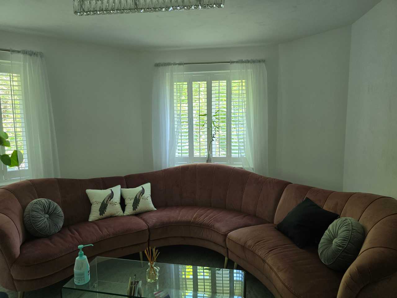 Small bedroom with a good mattress 