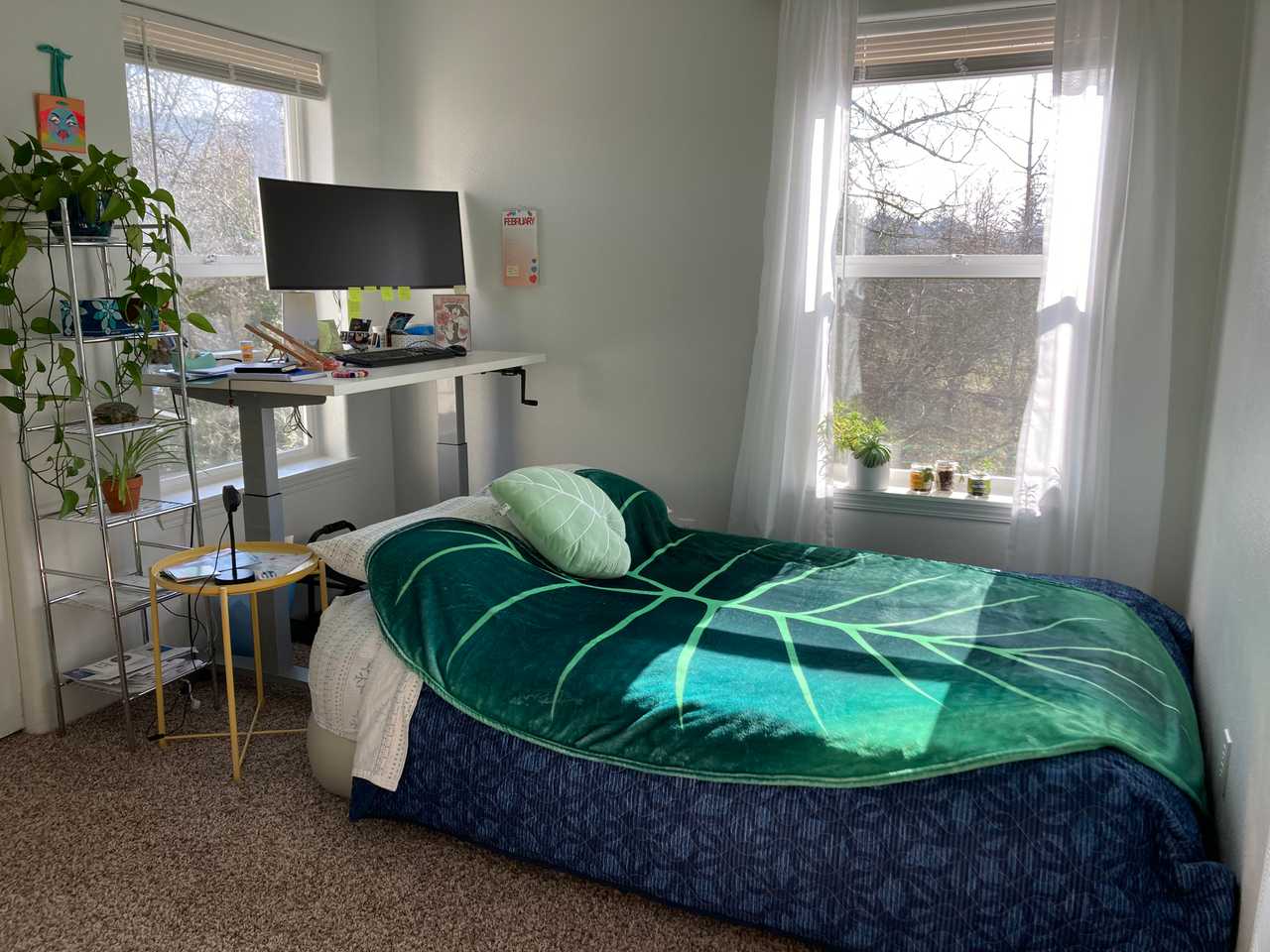 Homey Bright Room - Lents Neighborhood