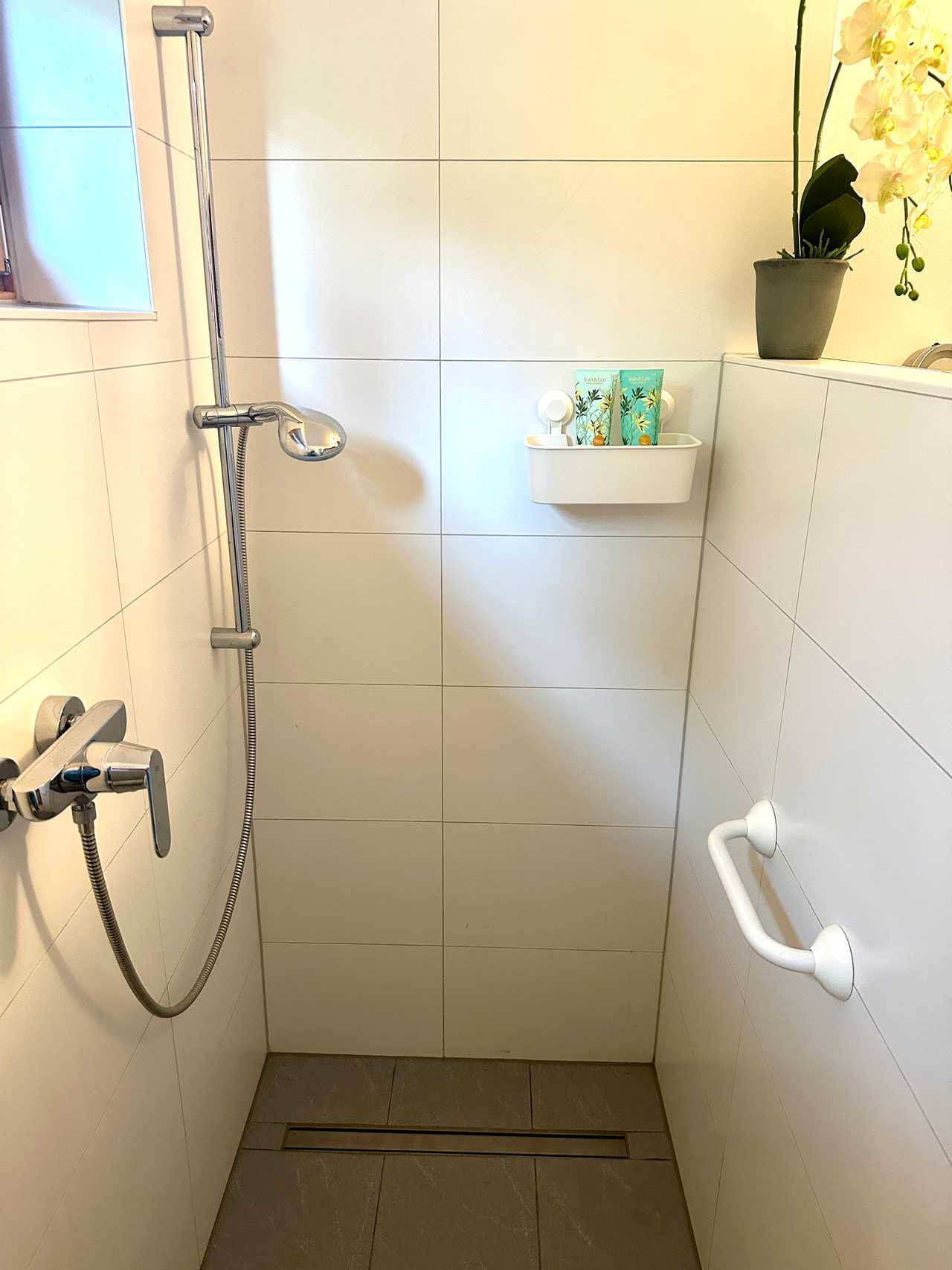 spacious appartment with mindlowing food