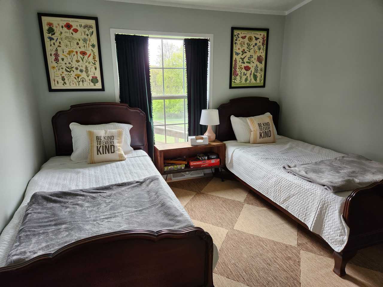 Vegans in the Fingerlakes! Clean & roomy 3 bed 2 bath surrounded by nature