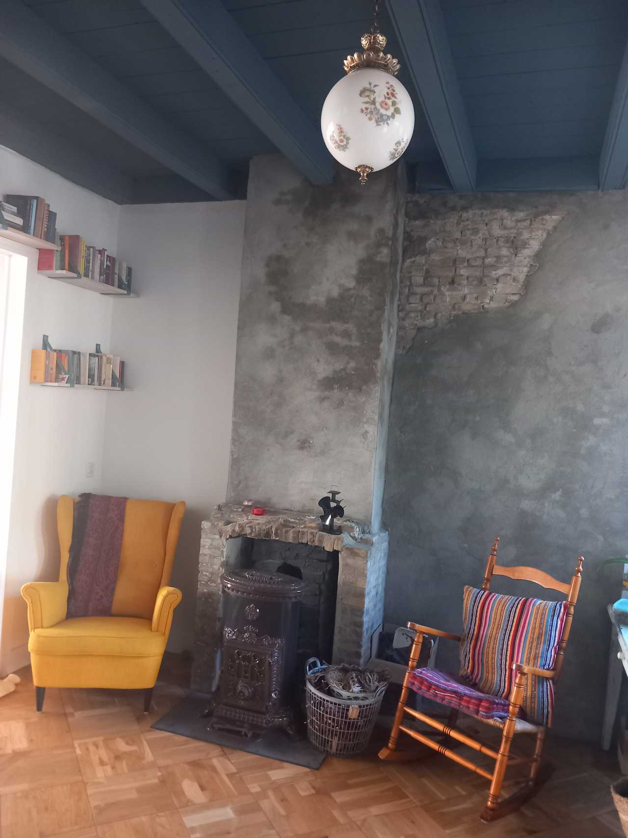 A comfy couch in a quiet, rural village, close by nature reserve and beaches.