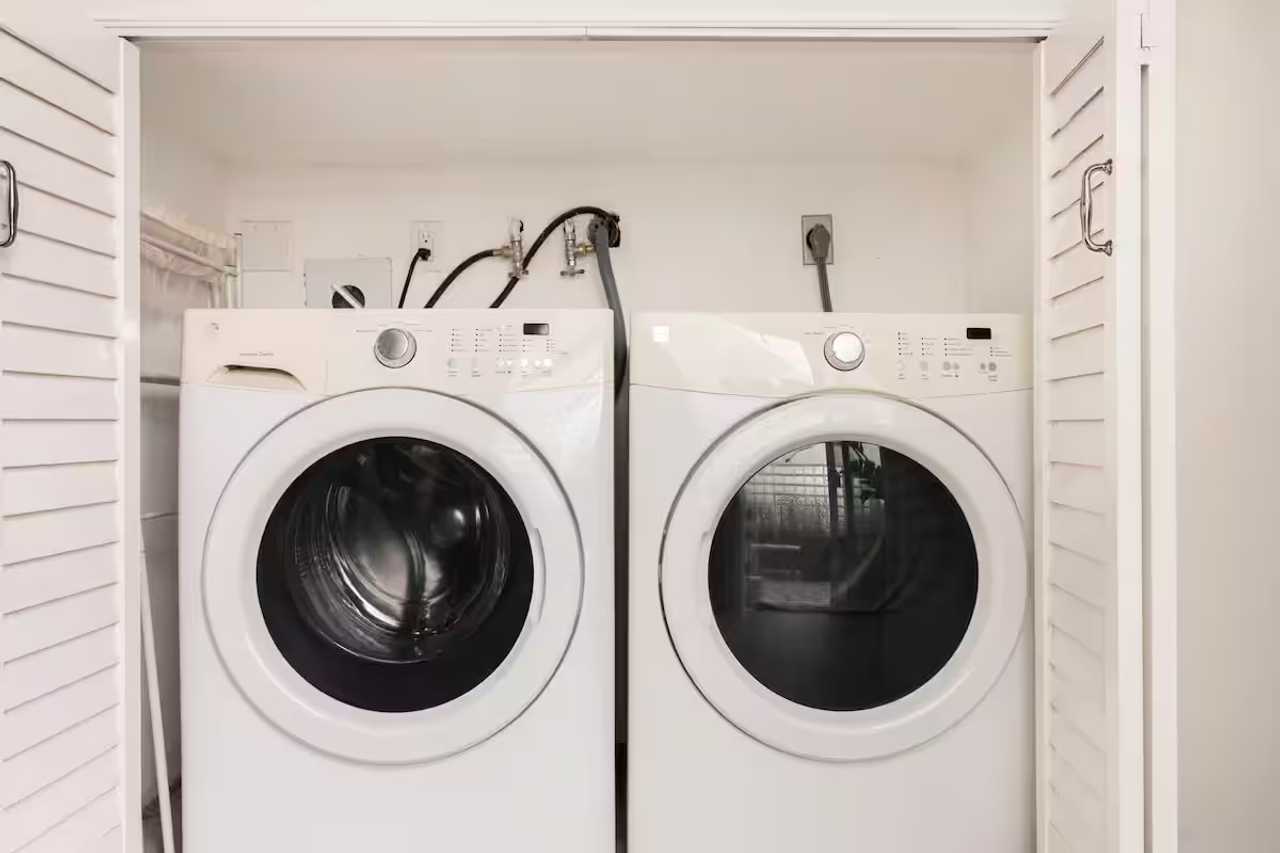 Modern Beach Town Living with INFRARED SAUNA and ELECTRIC CAR CHARGER