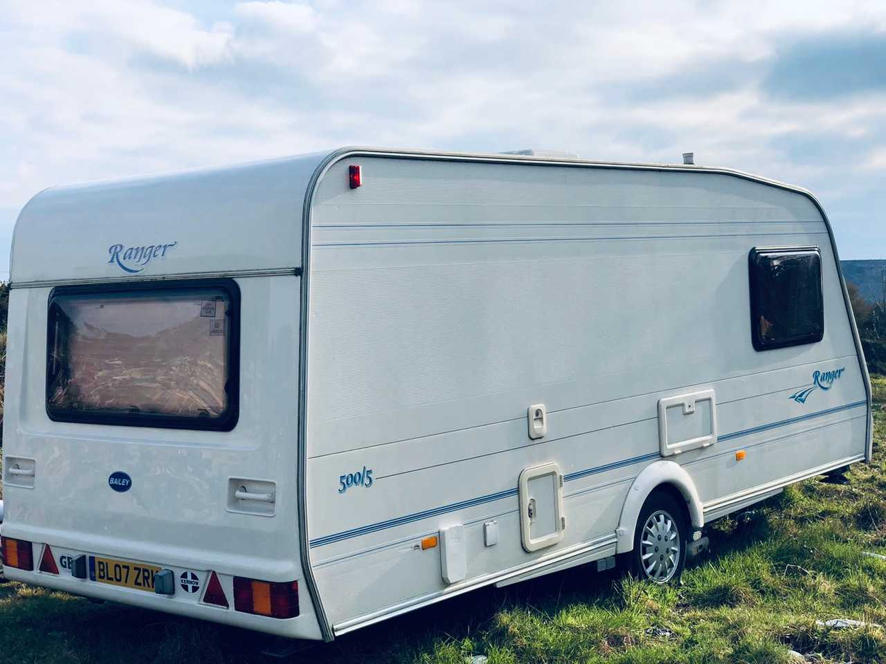 Cozy camper on the wild side of St Ives.