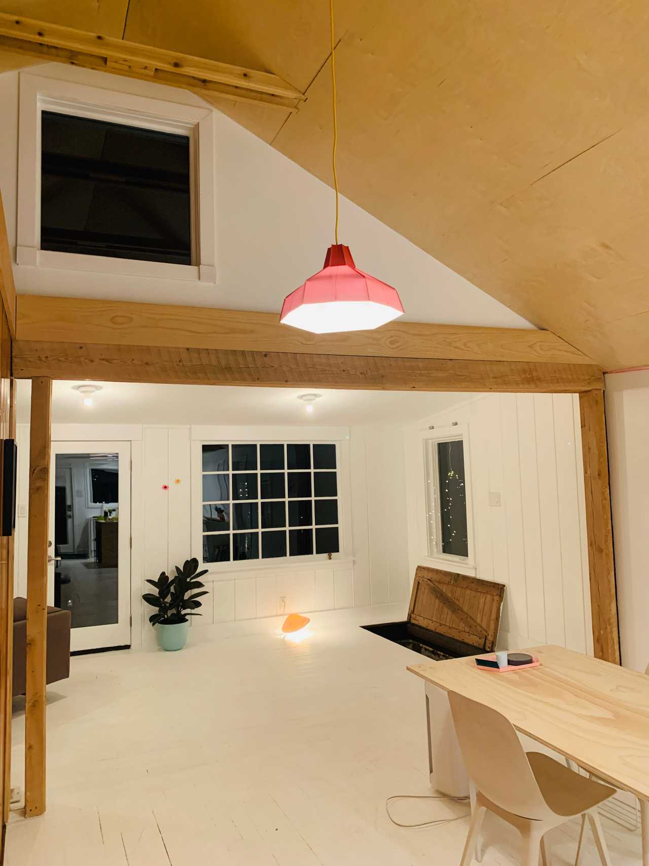 CHEERY NORDIC LAKE COTTAGE FILLED WITH LIGHT + HAPPINESS