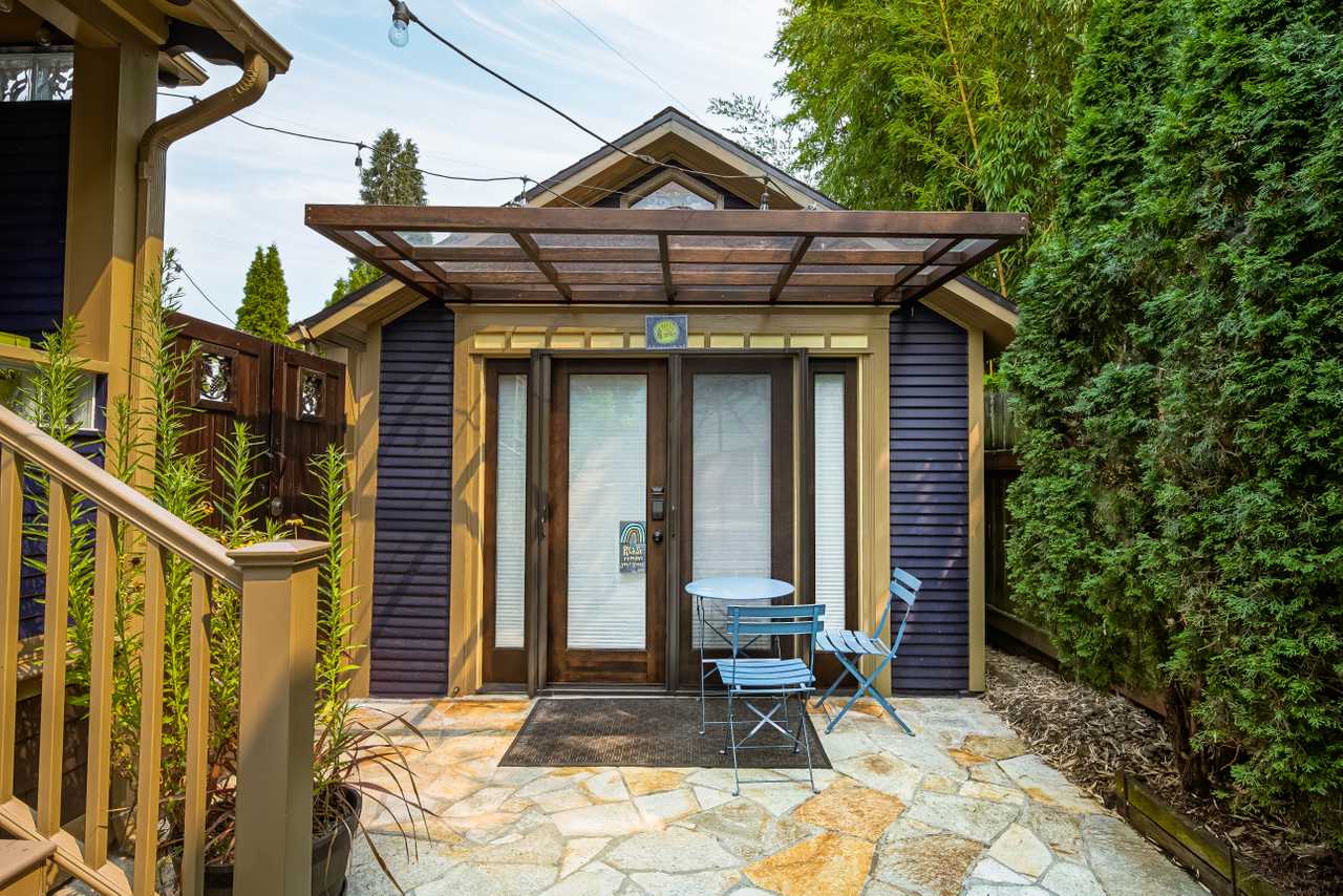 Secluded patio cottage right by all the action