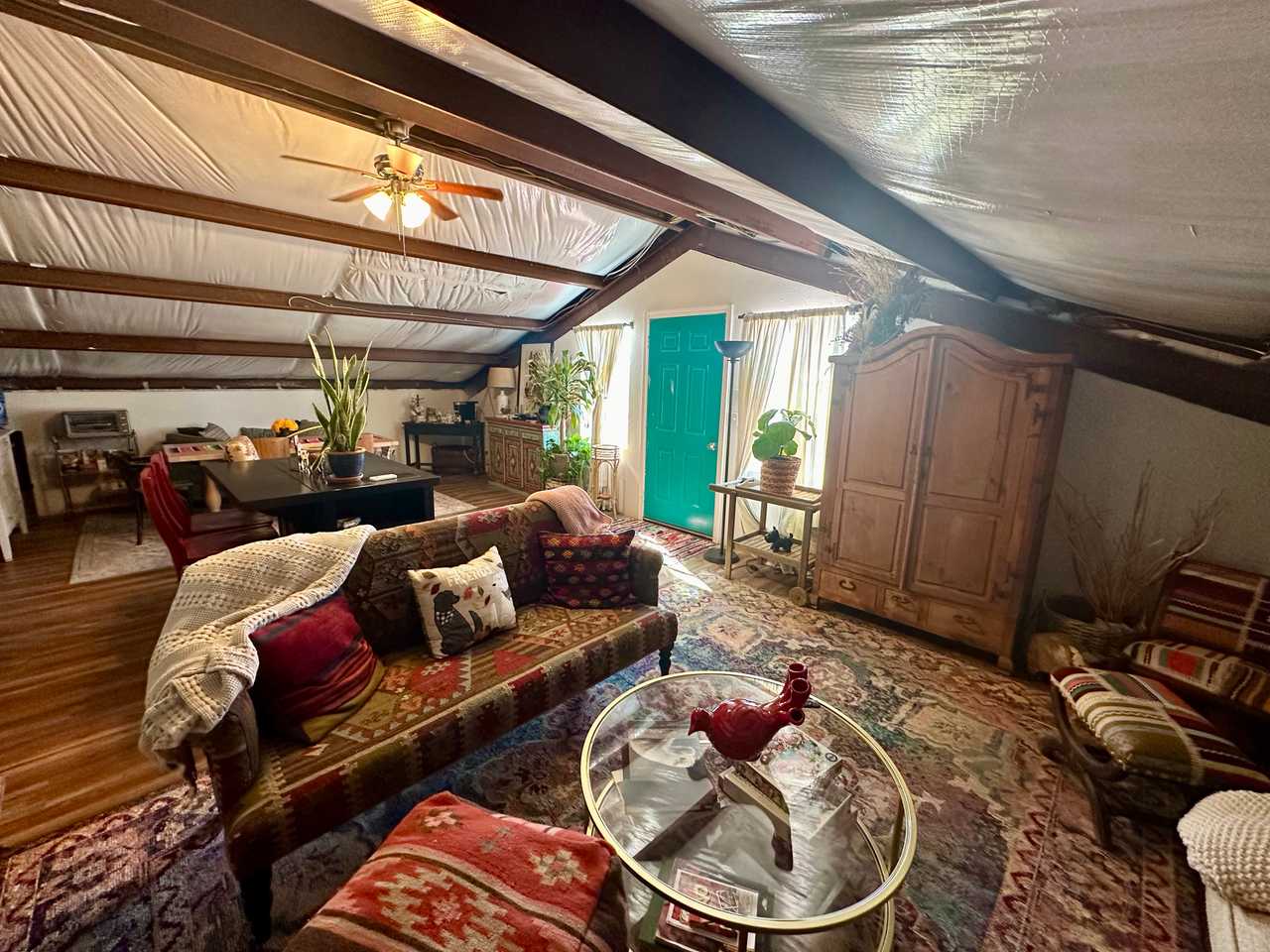 Barn Bunkhouse with Upper Deck & Sunset Views of the Sanctuary