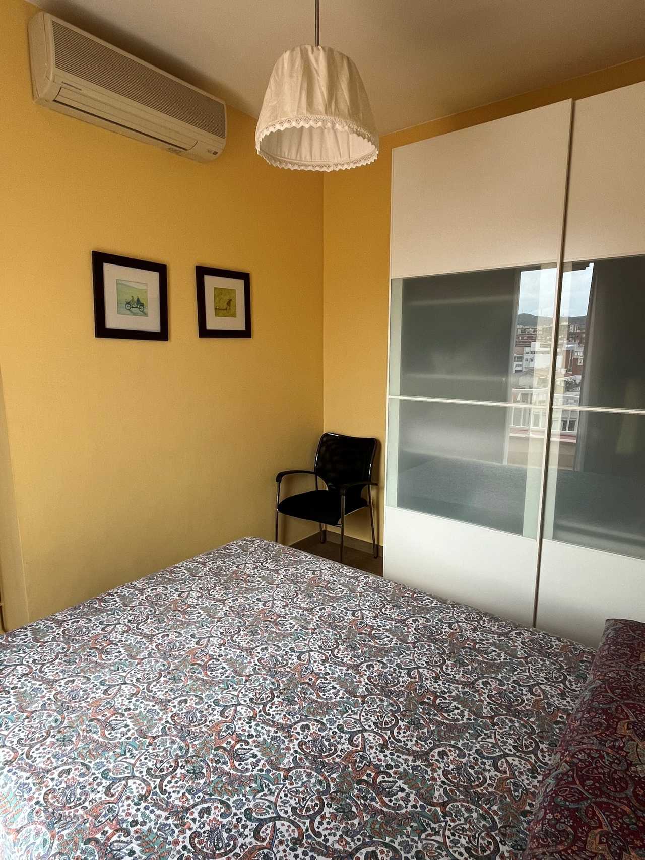 Comfortable double room with its own terrace and lovely views in an attic duplex