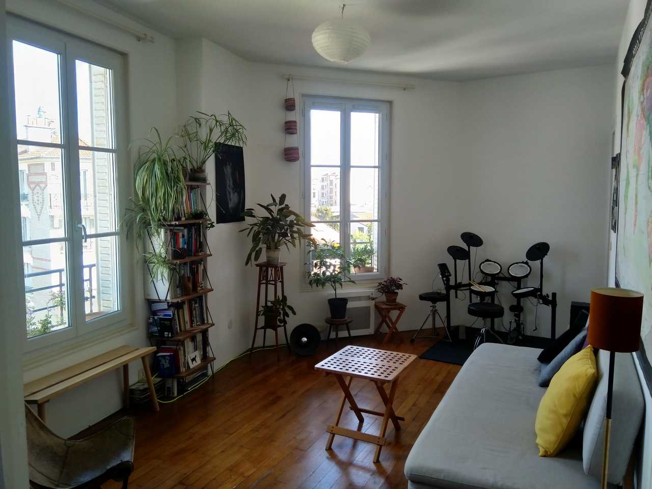 Bright and cosy apartment close to Paris