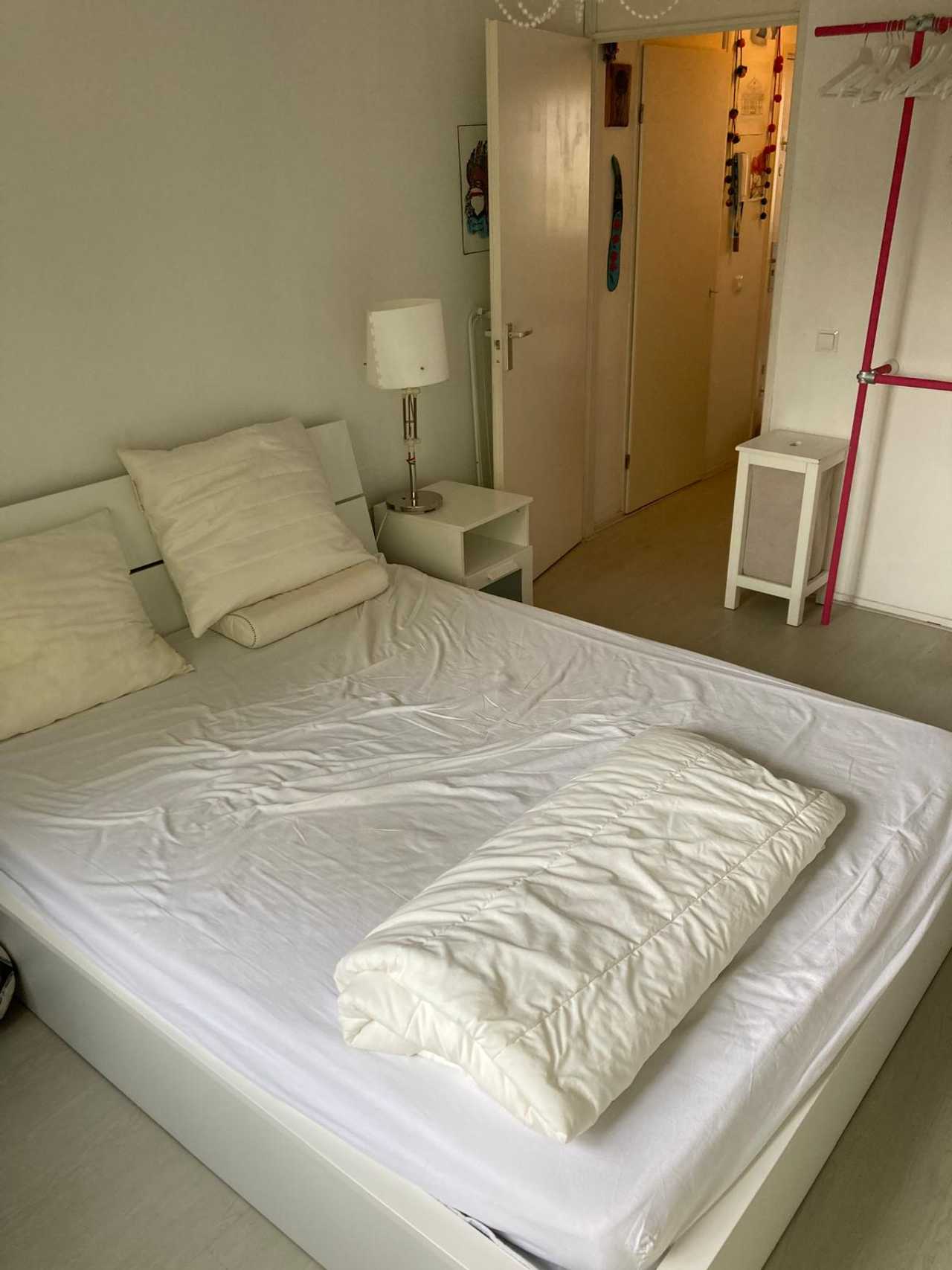 Colorful & bright APARTMENT (Oost) - includes 2 bicycles (!)
